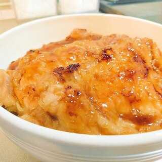 とろけるやわらか豚肉のしょうが焼き丼